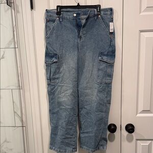 GAP ‘90s Loose Cargo Mid Rise Jeans NWT